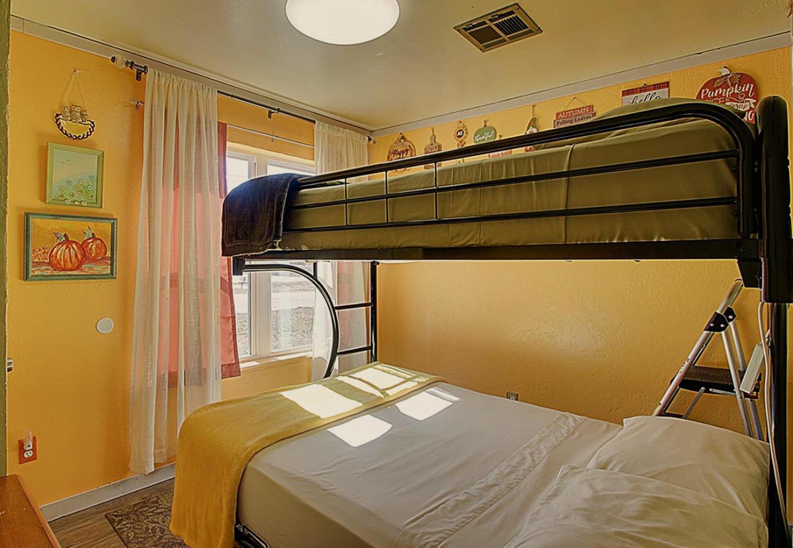 Ez 1 Mile To Fort Sill! Pumpkin Cottage Sleeps 9, Grills, Firepit, Laundry Lawton Kültér fotó