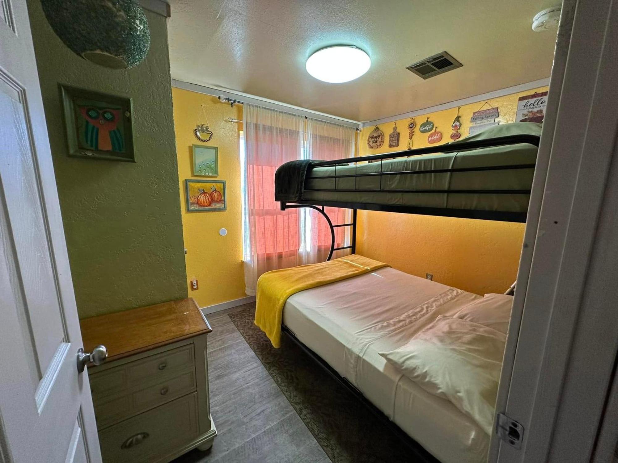 Ez 1 Mile To Fort Sill! Pumpkin Cottage Sleeps 9, Grills, Firepit, Laundry Lawton Kültér fotó